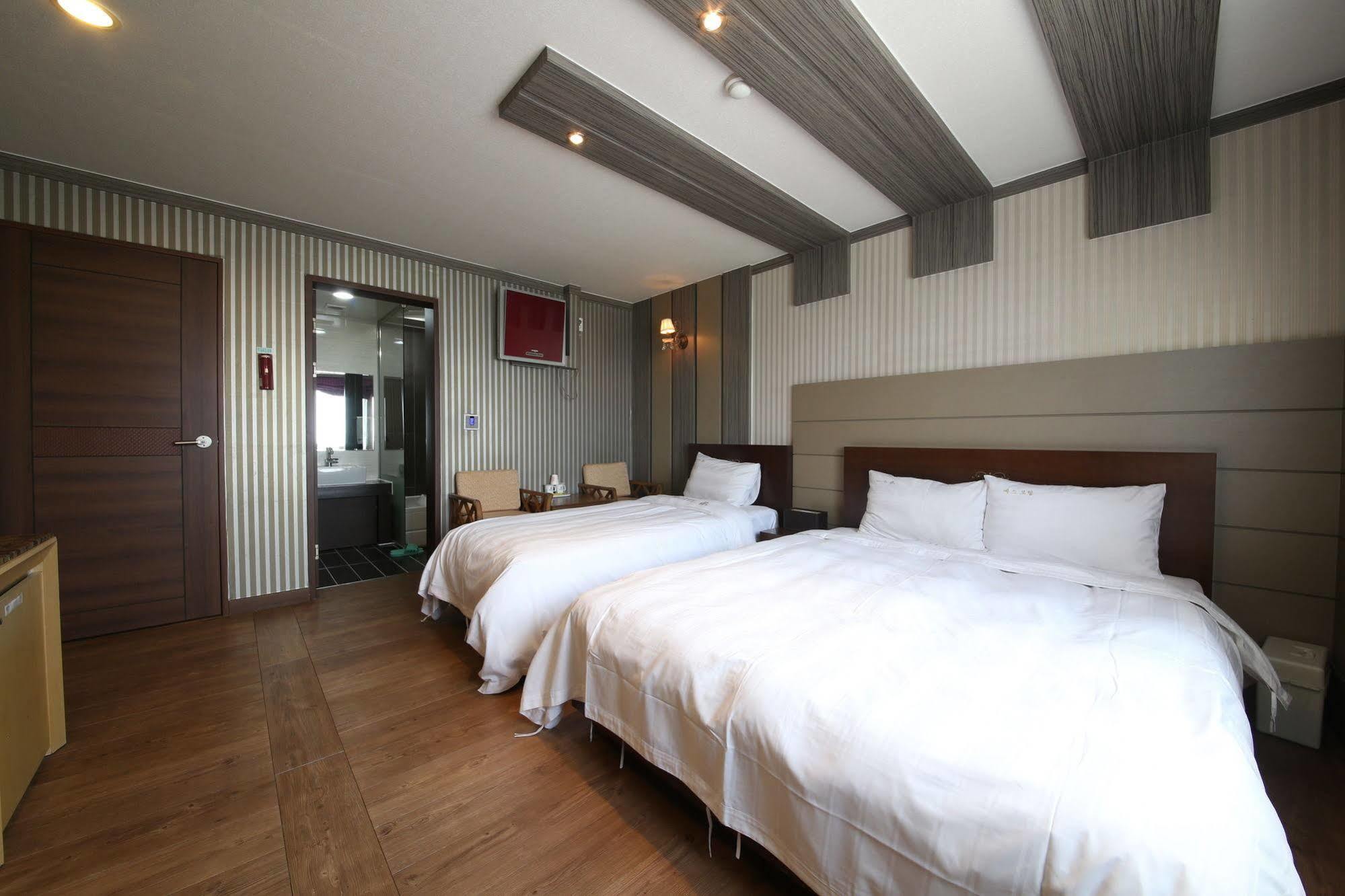 Yes Motel Gunsan-si Exterior photo
