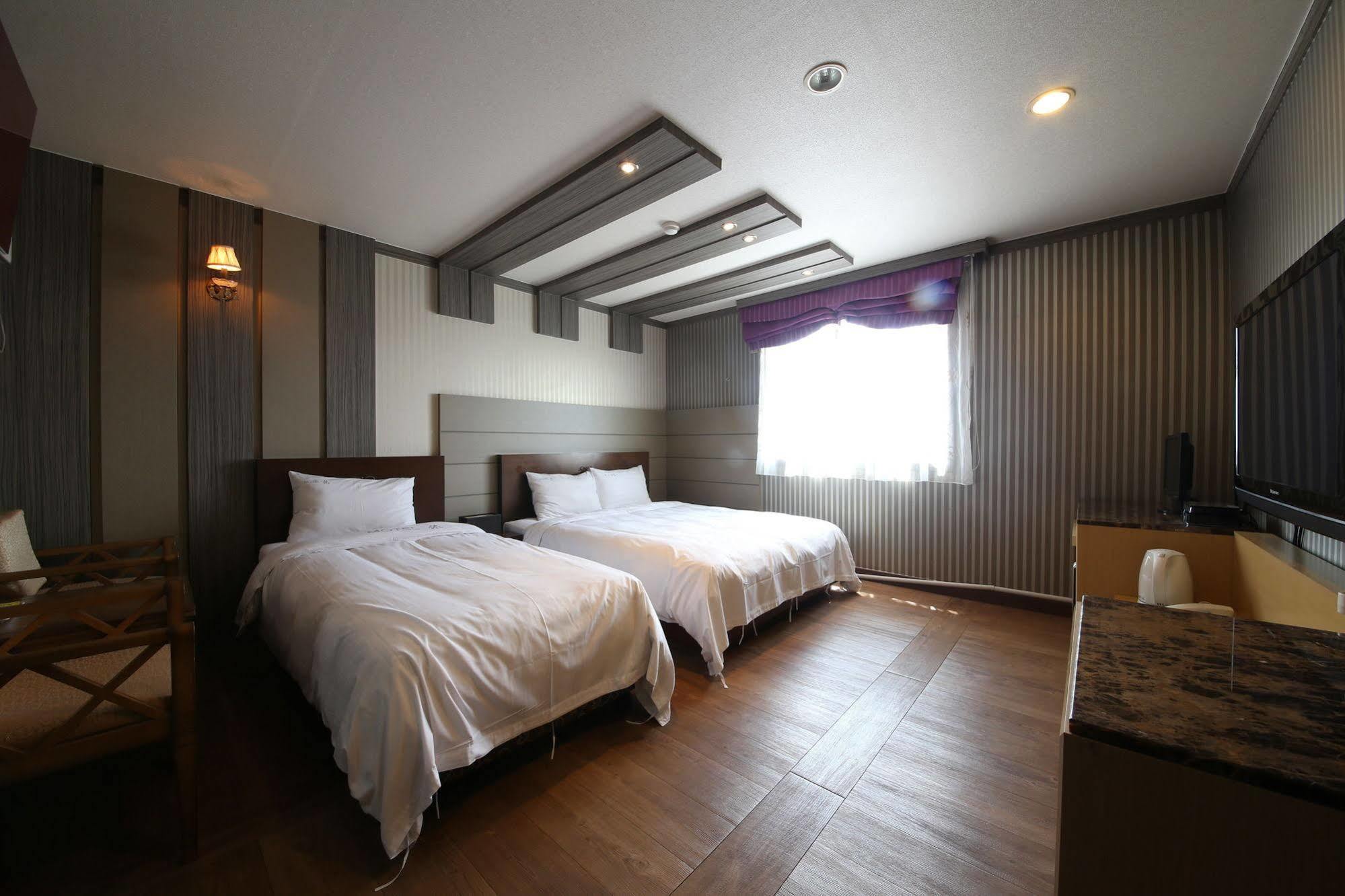 Yes Motel Gunsan-si Exterior photo