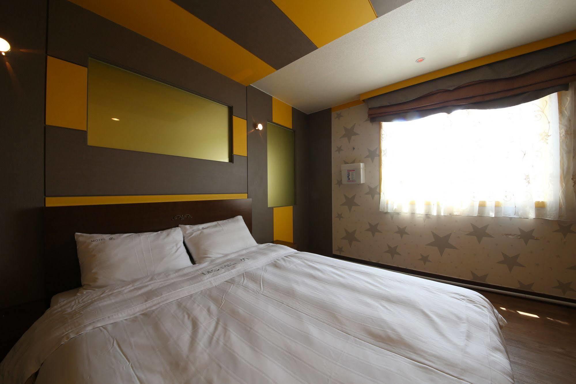 Yes Motel Gunsan-si Exterior photo
