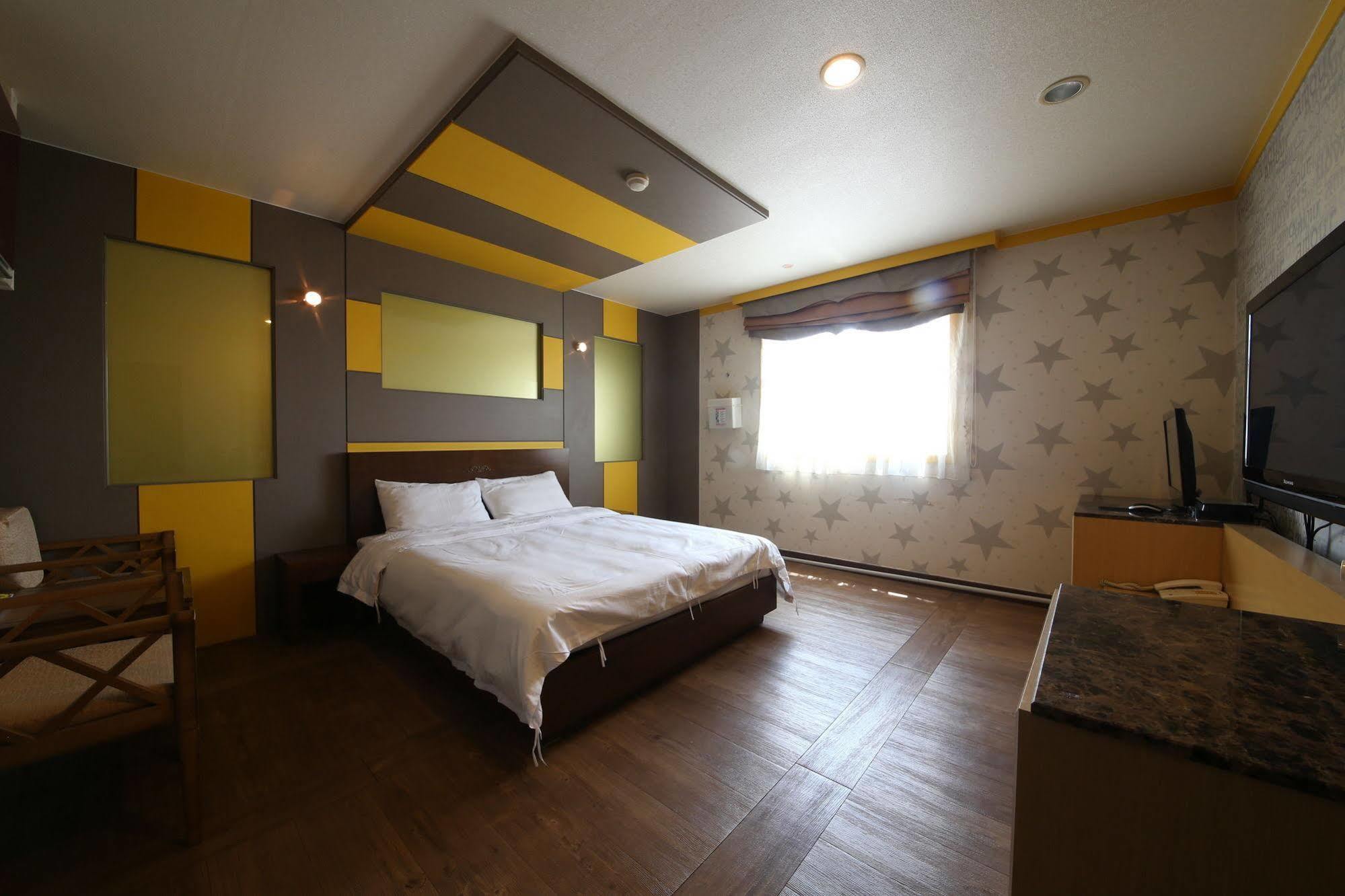 Yes Motel Gunsan-si Exterior photo