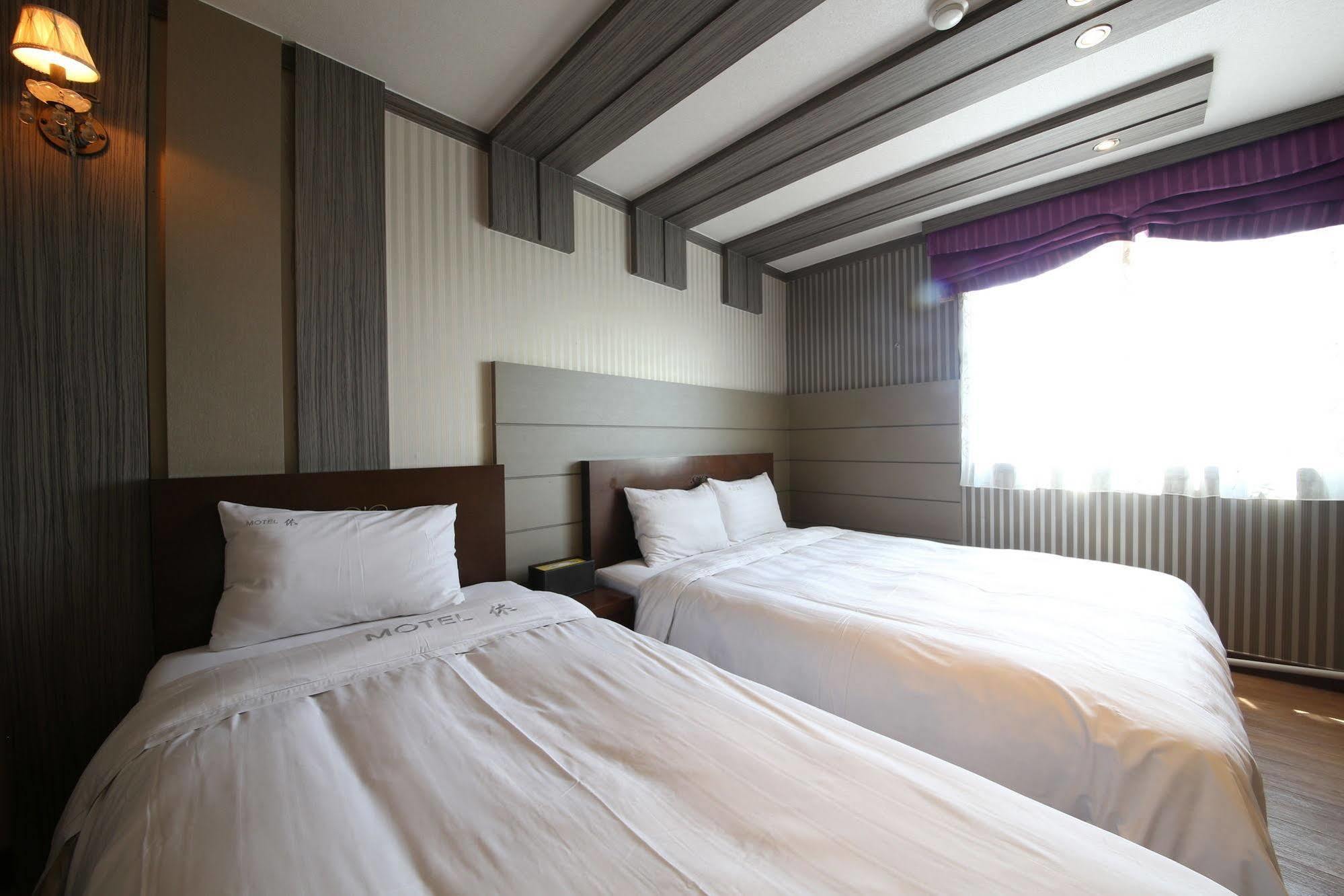 Yes Motel Gunsan-si Exterior photo