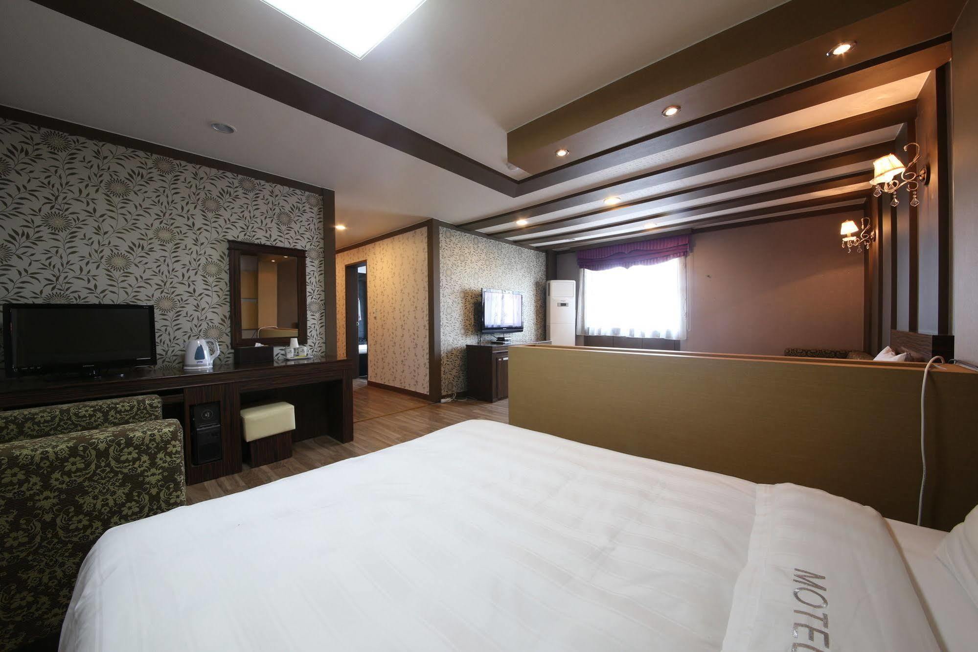 Yes Motel Gunsan-si Exterior photo